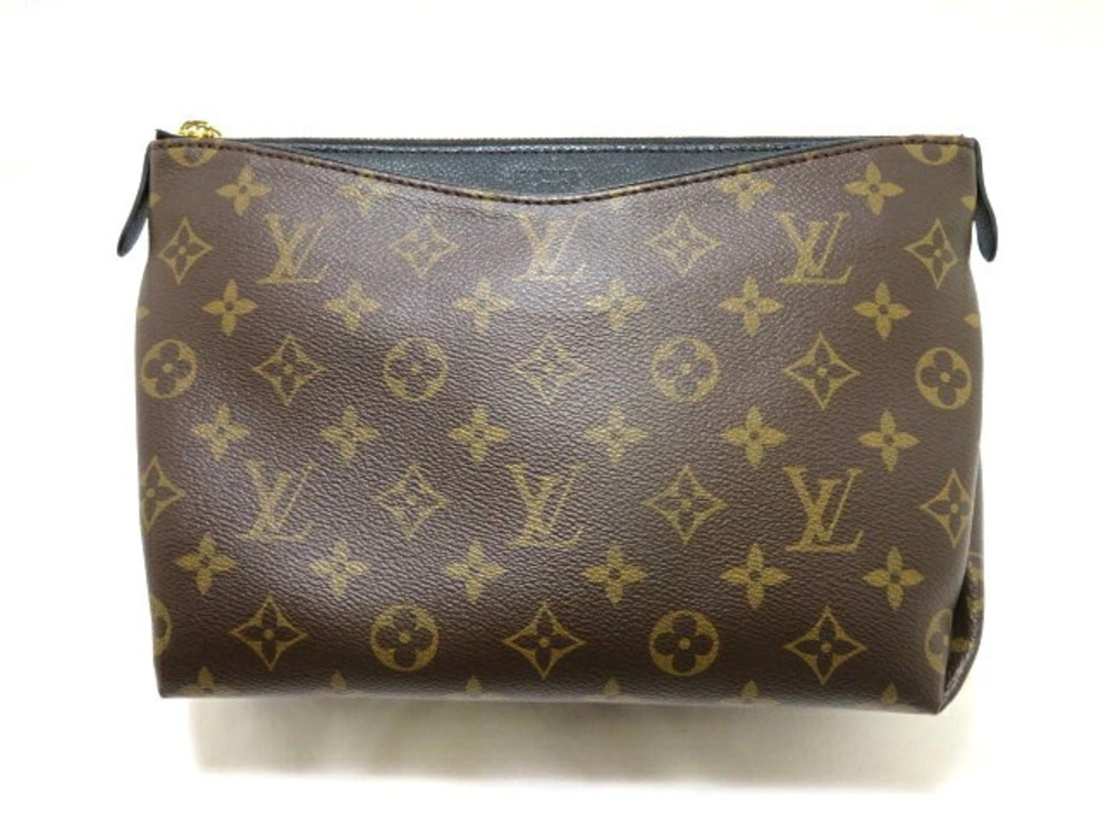 LOUIS VUITTON Clutch Bag Pallas Beauty Case Monogram
